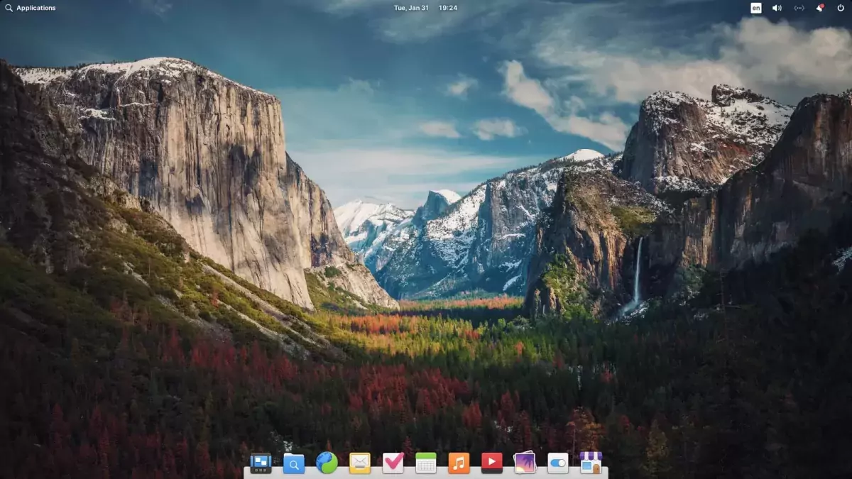 a screenshot showing the default desktop setup in elementary OS 7.0
